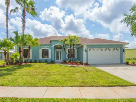 424 53rd Square Vero Beach FL 32968