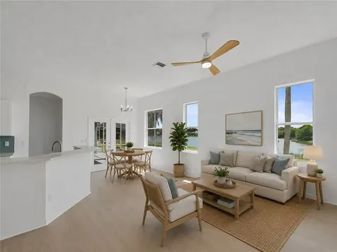 424 53rd Square Vero Beach FL 32968