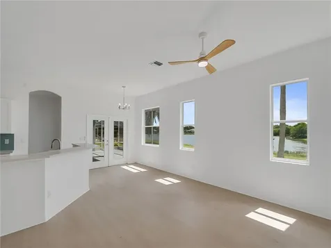 424 53rd Square Vero Beach FL 32968