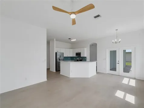 424 53rd Square Vero Beach FL 32968