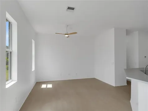 424 53rd Square Vero Beach FL 32968