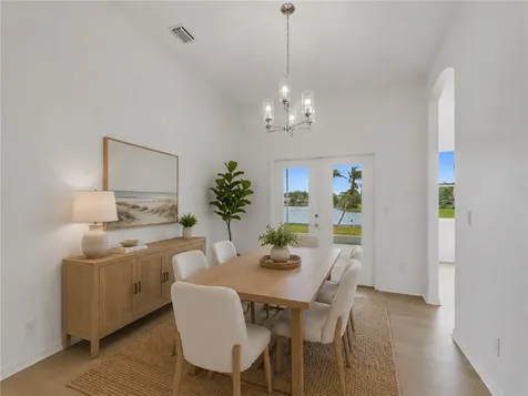 424 53rd Square Vero Beach FL 32968