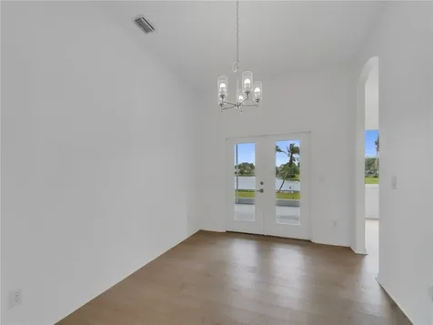 424 53rd Square Vero Beach FL 32968