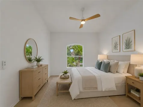 424 53rd Square Vero Beach FL 32968