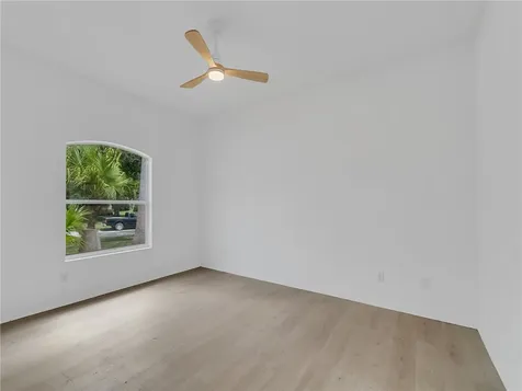 424 53rd Square Vero Beach FL 32968