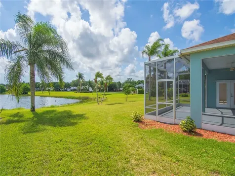 424 53rd Square Vero Beach FL 32968