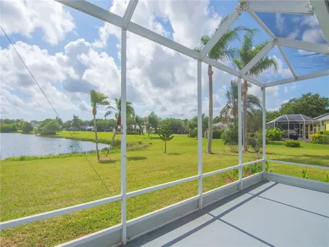 424 53rd Square Vero Beach FL 32968