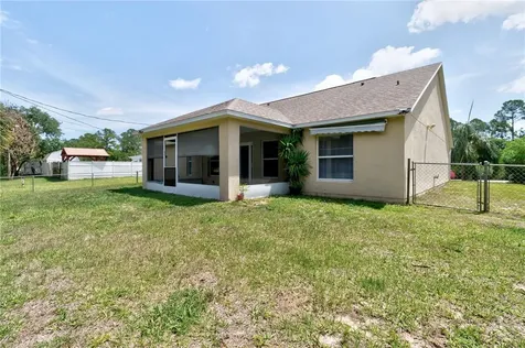8465 101st Avenue Vero Beach FL 32967