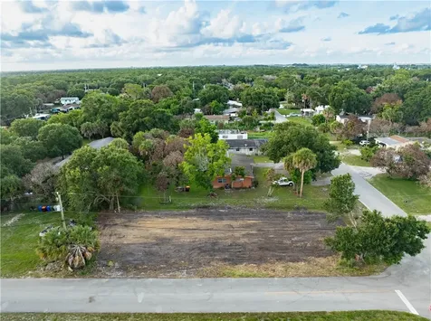 4805 34th Avenue Vero Beach FL 32967