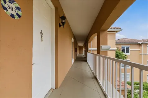 5035 Fairways Circle Vero Beach FL 32967