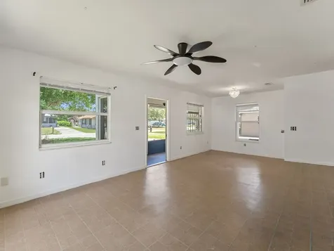 4235 36th Court Vero Beach FL 32967
