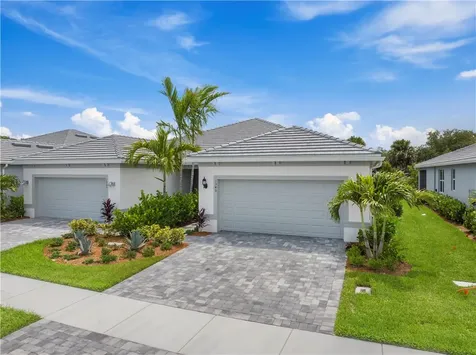 1349 Harper Way Vero Beach FL 32960