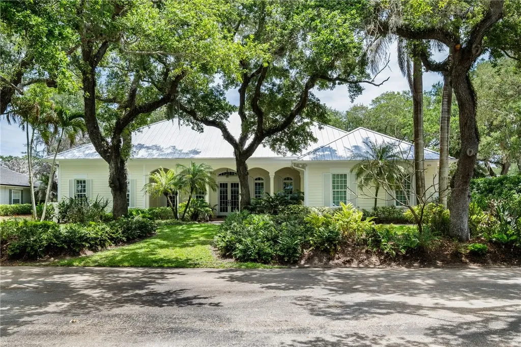 1031 River Trail Vero Beach FL 32963