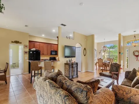 522 N Valencia Circle SW Vero Beach FL 32968