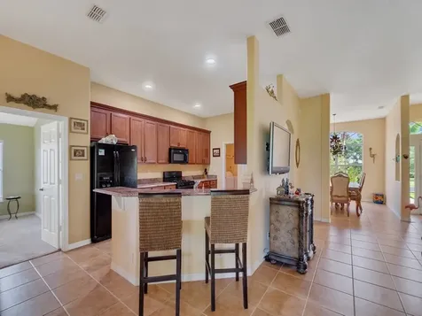 522 N Valencia Circle SW Vero Beach FL 32968