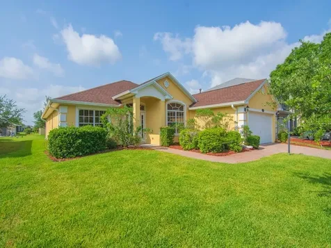 522 N Valencia Circle SW Vero Beach FL 32968