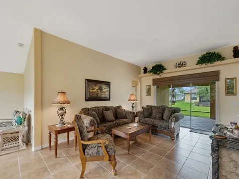 522 N Valencia Circle SW Vero Beach FL 32968