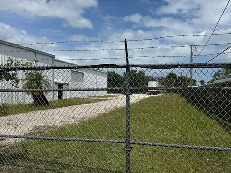 926 Old Dixie Highway Vero Beach FL 32960