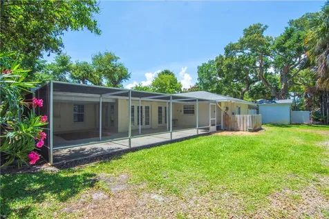 525 Iris Lane Vero Beach FL 32963
