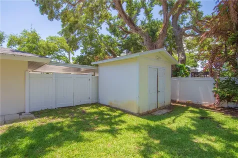 525 Iris Lane Vero Beach FL 32963