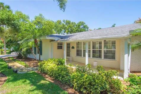 525 Iris Lane Vero Beach FL 32963