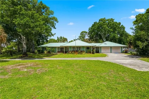 480 38th Court Vero Beach FL 32968
