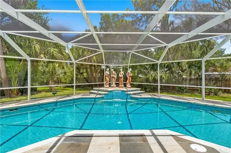 480 38th Court Vero Beach FL 32968
