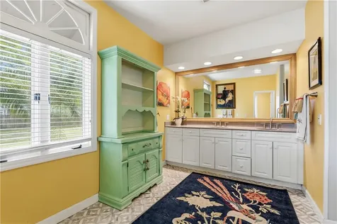 480 38th Court Vero Beach FL 32968