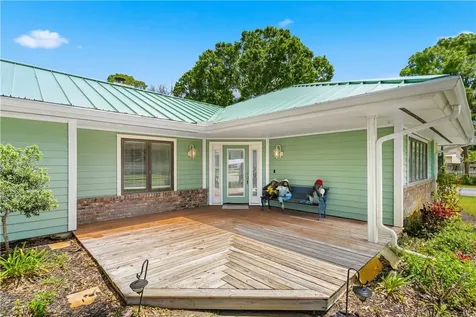 480 38th Court Vero Beach FL 32968