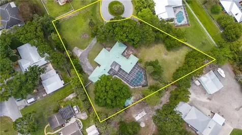 480 38th Court Vero Beach FL 32968