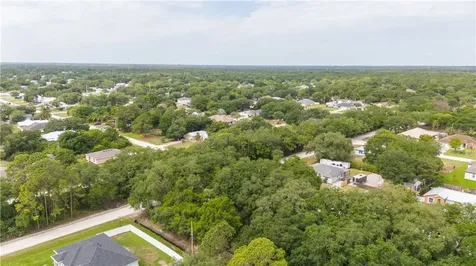 10279 N 89th Street Vero Beach FL 32967