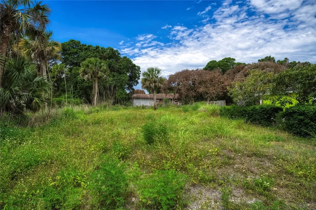 4825 32nd Avenue Vero Beach FL 32967