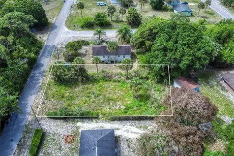 4825 32nd Avenue Vero Beach FL 32967