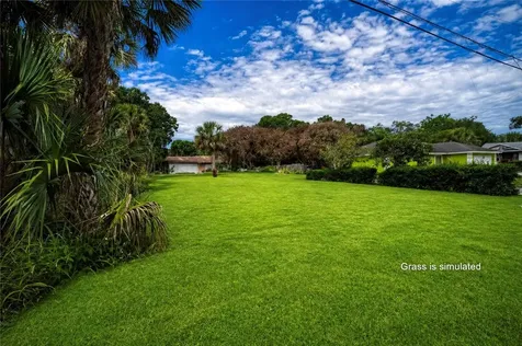 4825 32nd Avenue Vero Beach FL 32967