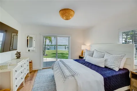 1604 Seaway Drive Hutchinson Island FL 34949