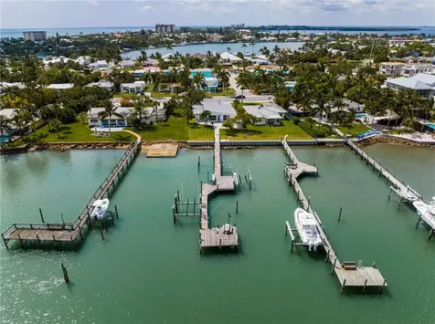 1604 Seaway Drive Hutchinson Island FL 34949