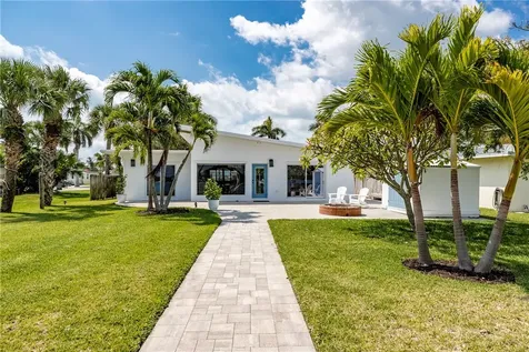 1604 Seaway Drive Hutchinson Island FL 34949