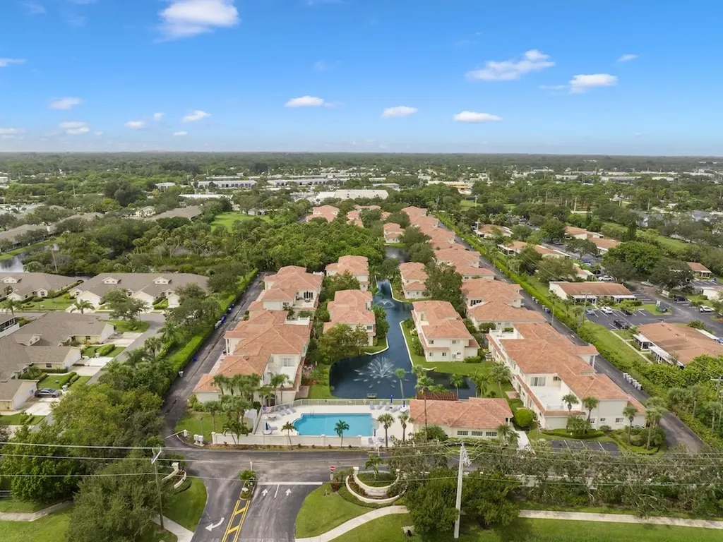 512 7th Square Vero Beach FL 32962