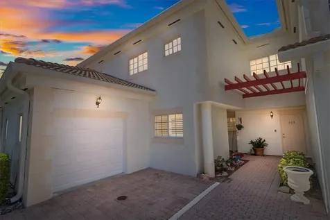 512 7th Square Vero Beach FL 32962