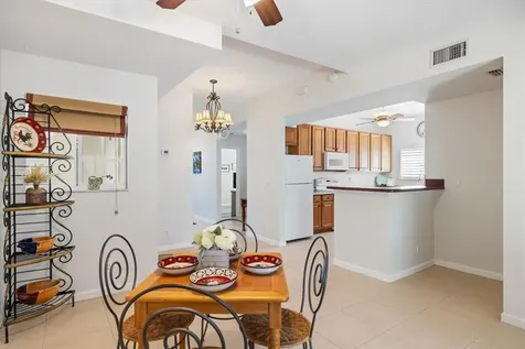 512 7th Square Vero Beach FL 32962