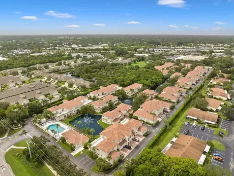 512 7th Square Vero Beach FL 32962