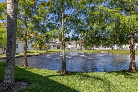 512 7th Square Vero Beach FL 32962