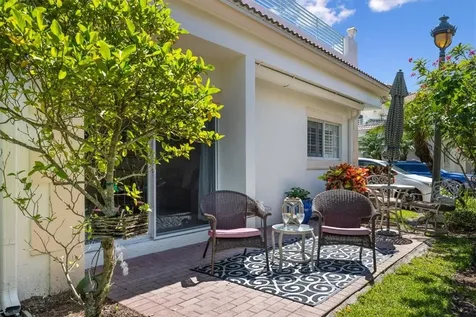 512 7th Square Vero Beach FL 32962