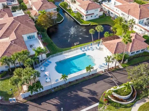 512 7th Square Vero Beach FL 32962