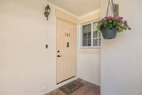 512 7th Square Vero Beach FL 32962