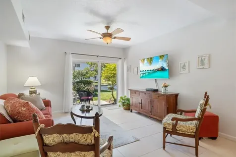 512 7th Square Vero Beach FL 32962