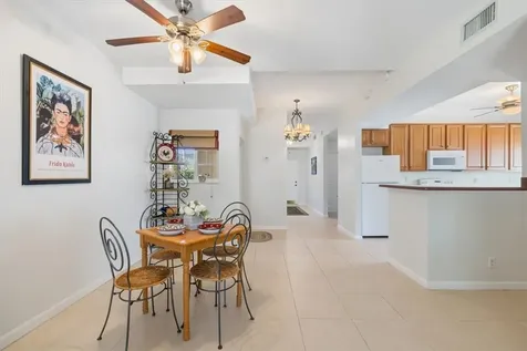 512 7th Square Vero Beach FL 32962
