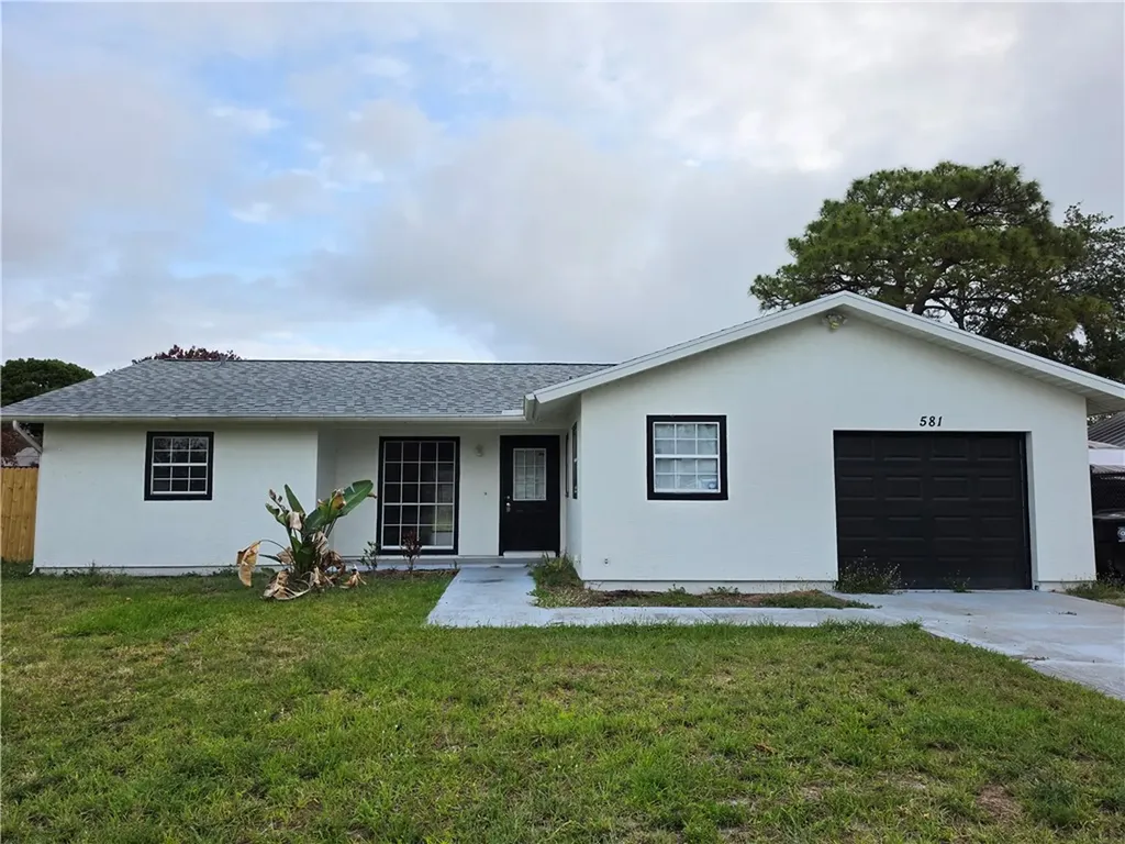 581 Crescent Avenue Port St Lucie FL 34984