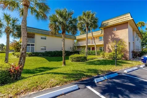 18 Vista Gardens Trail Vero Beach FL 32962