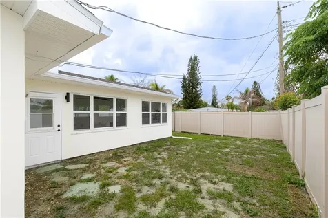 882 Gilbert Street Sebastian FL 32958